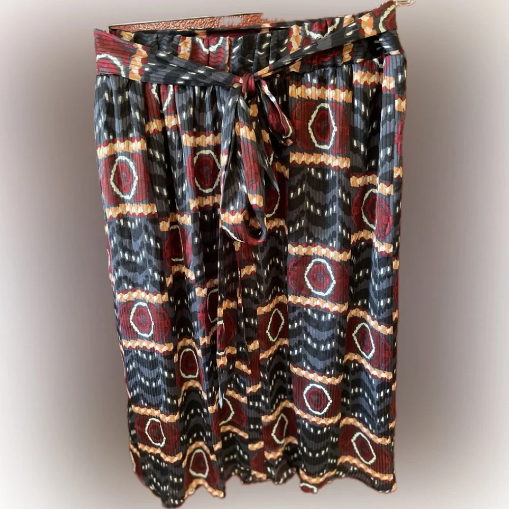 Lane Bryant NWT Size 14‎ Geometric Pattern Skirt with Elastic Waist & Sash